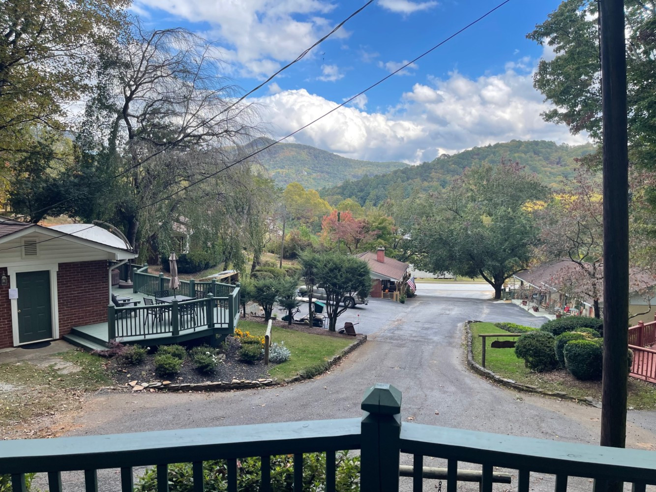 Mountain Aire Cottages, Inn & Glamp