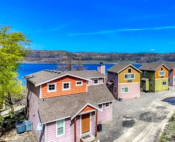 2 Bedroom Villas (pets allowed. sleeps 6)