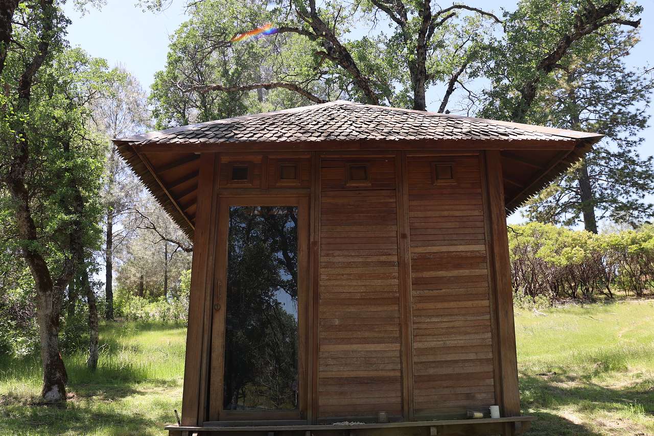 BALI HUTS ON PRIVATE YUBA