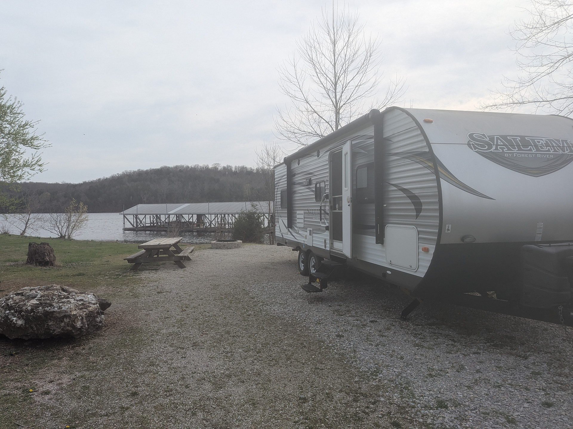 Lakefront- 16 Miles from Branson!