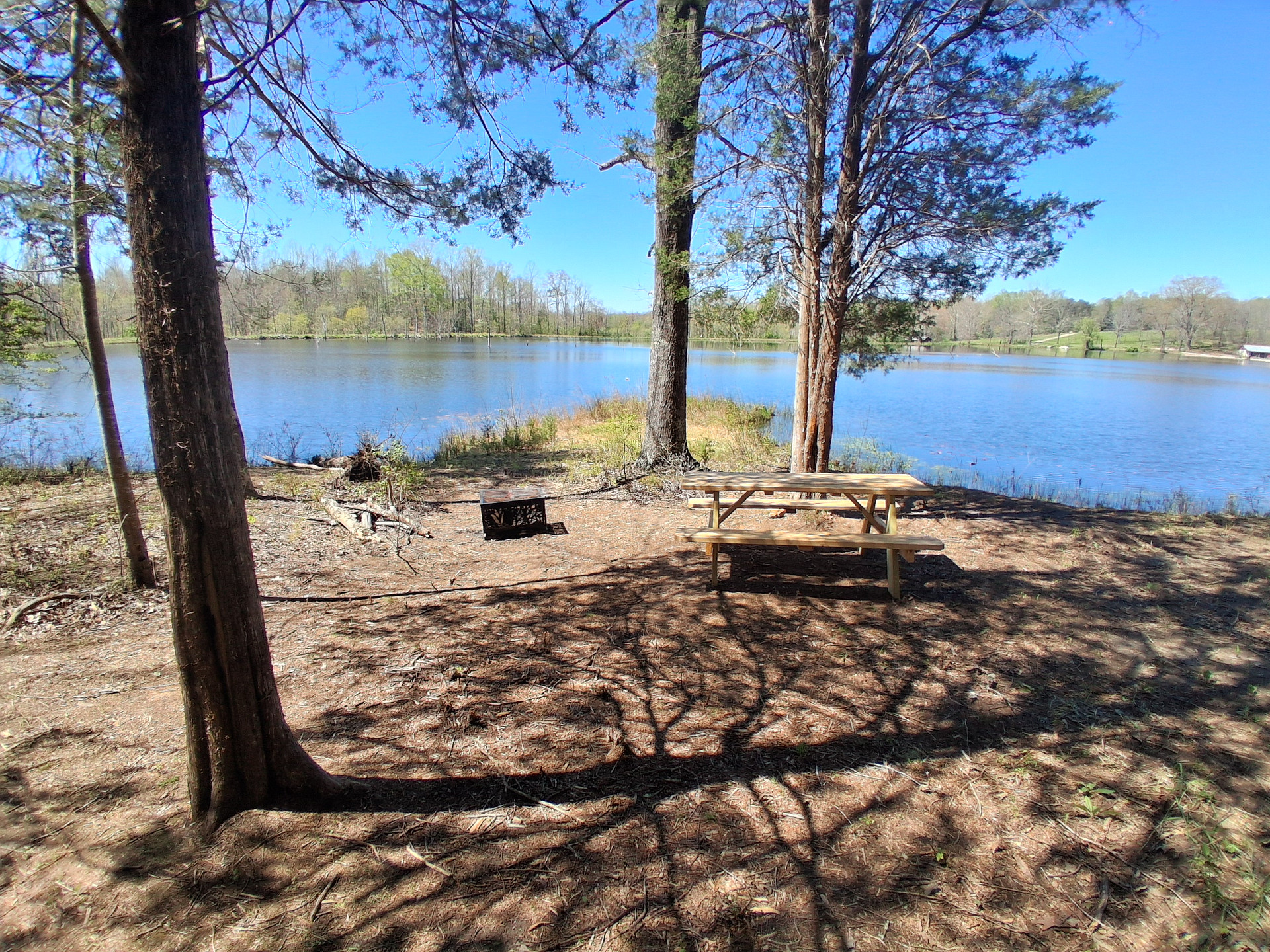 Private Lakefront Camp Free Kayaks