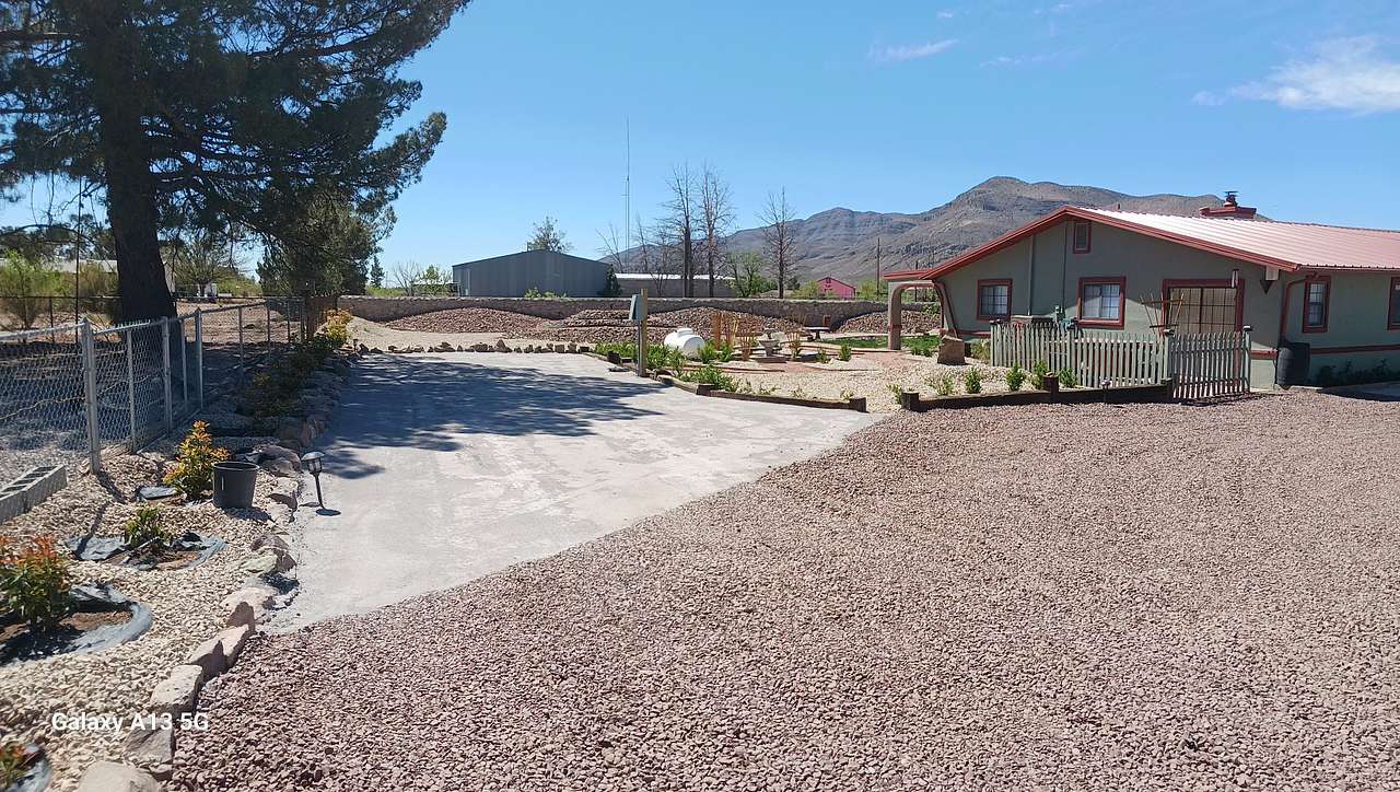 Desert Oasis next to State Park