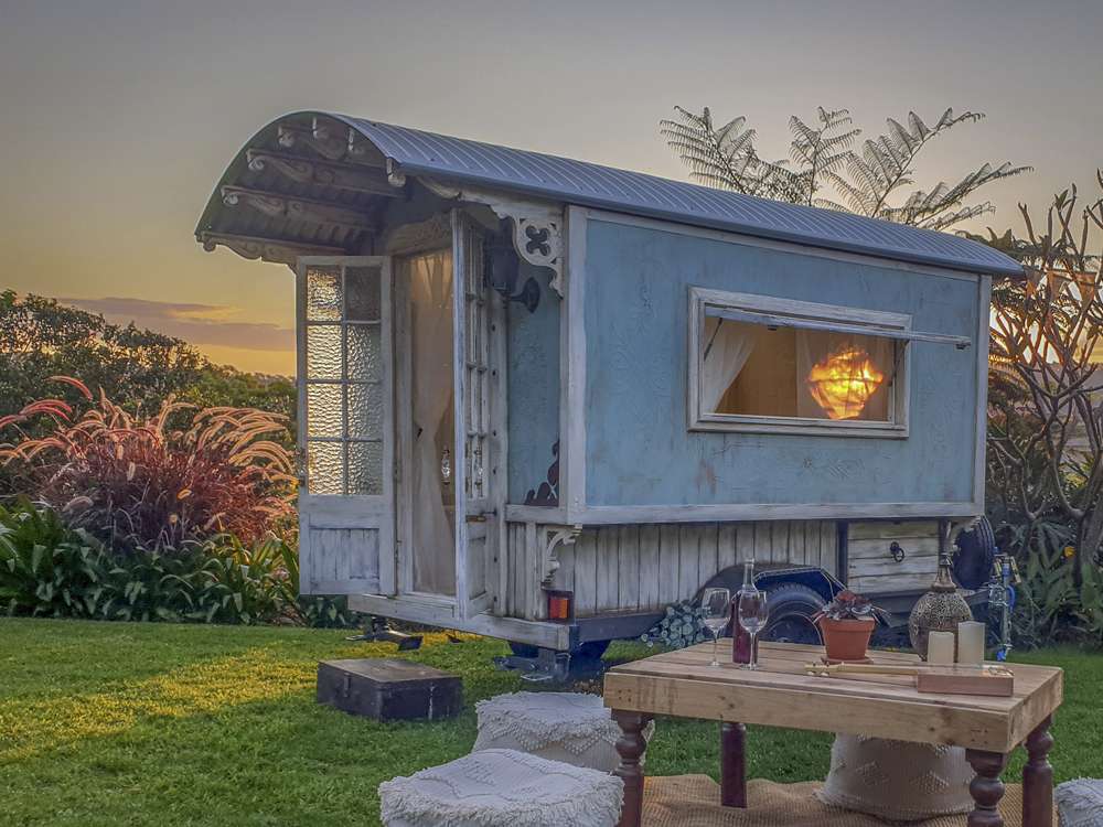 Boho Wagon Tranquil Retreat, Sunset & Spa