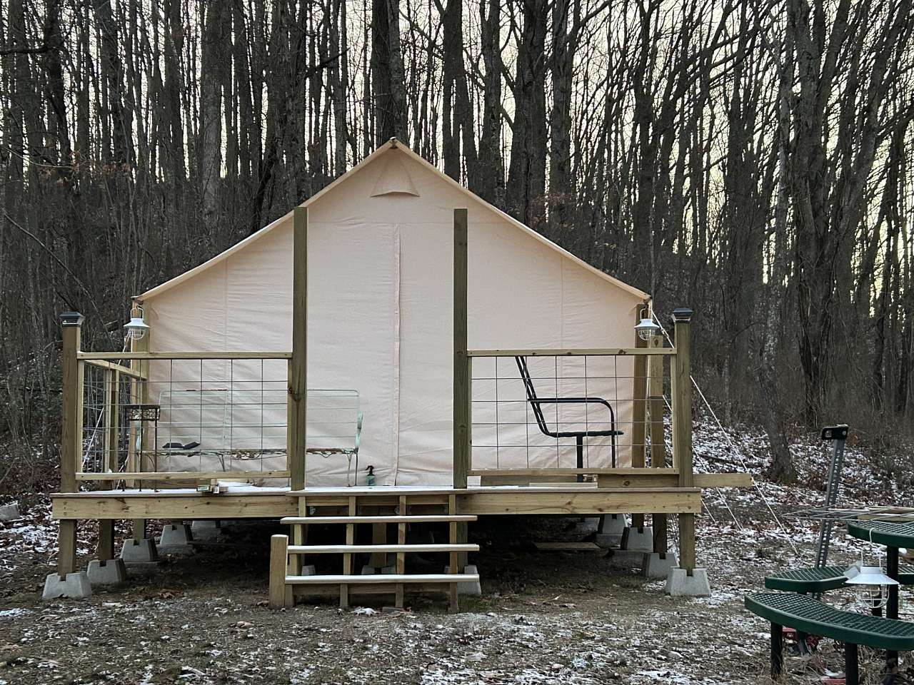 Hilltop Sunrise Camping, RV/Camper/Van Life Parking, Cozy Cabin