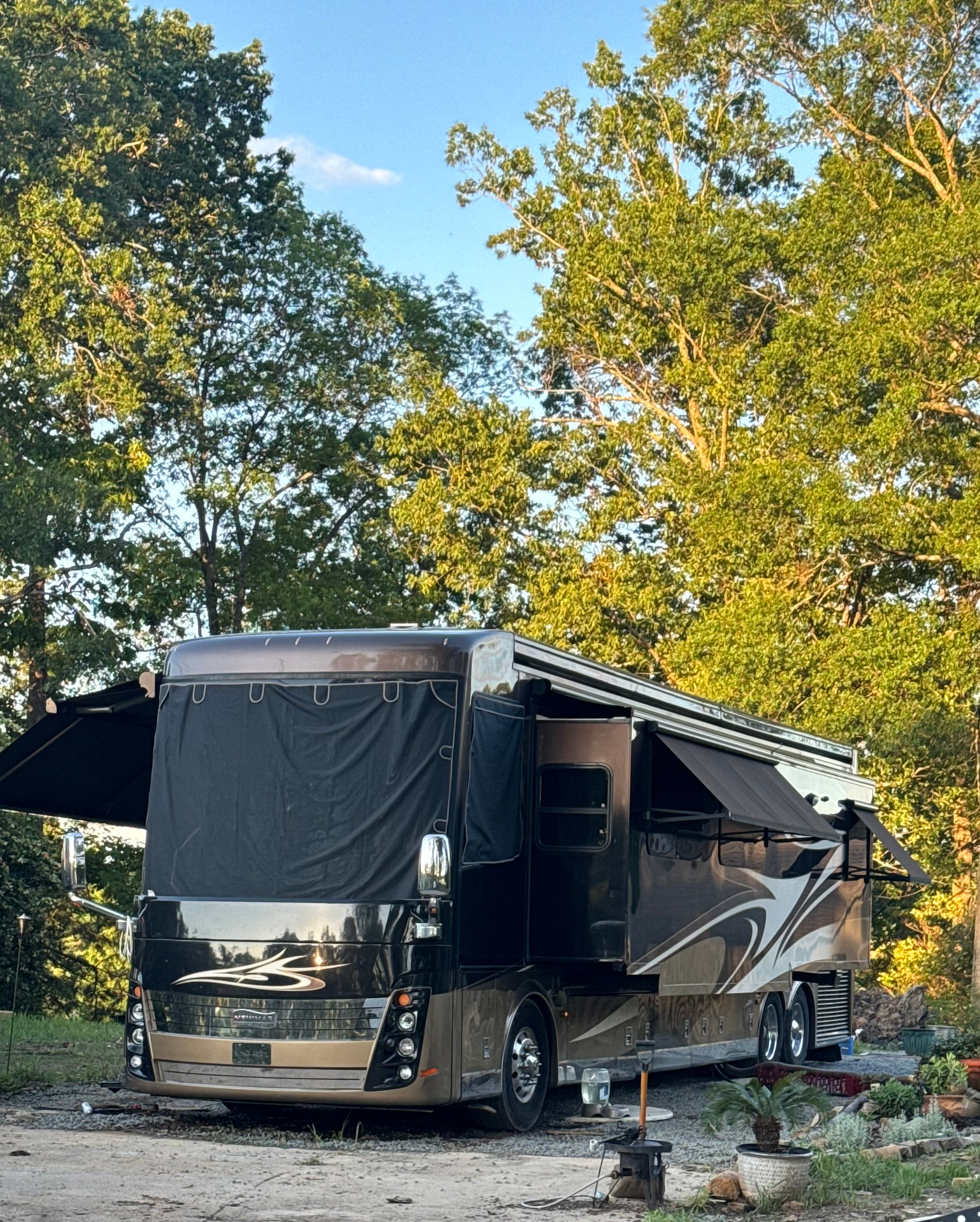 Lake Tuscaloosa "glamping"