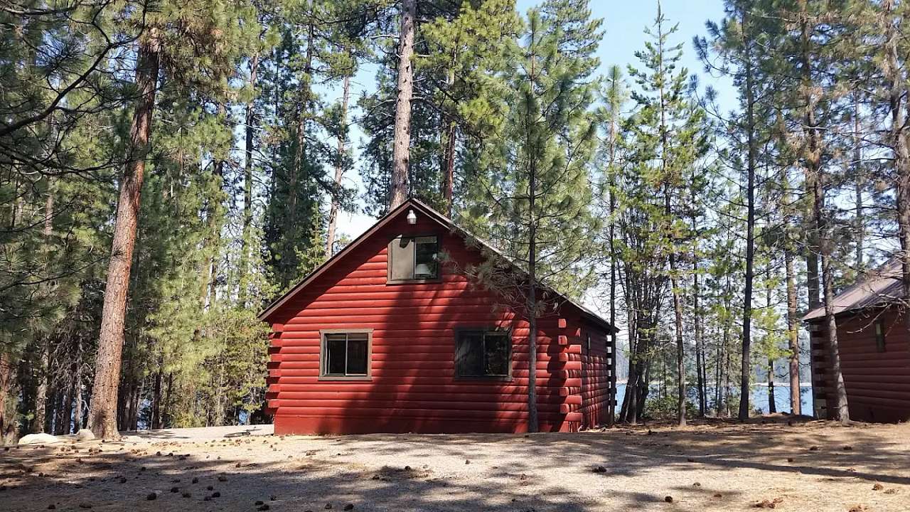 Twin Lakes Resort