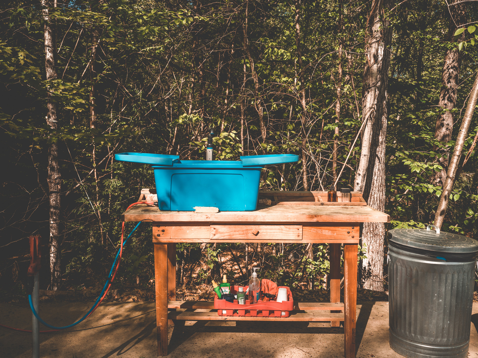 outdoor sink area next to cabin 