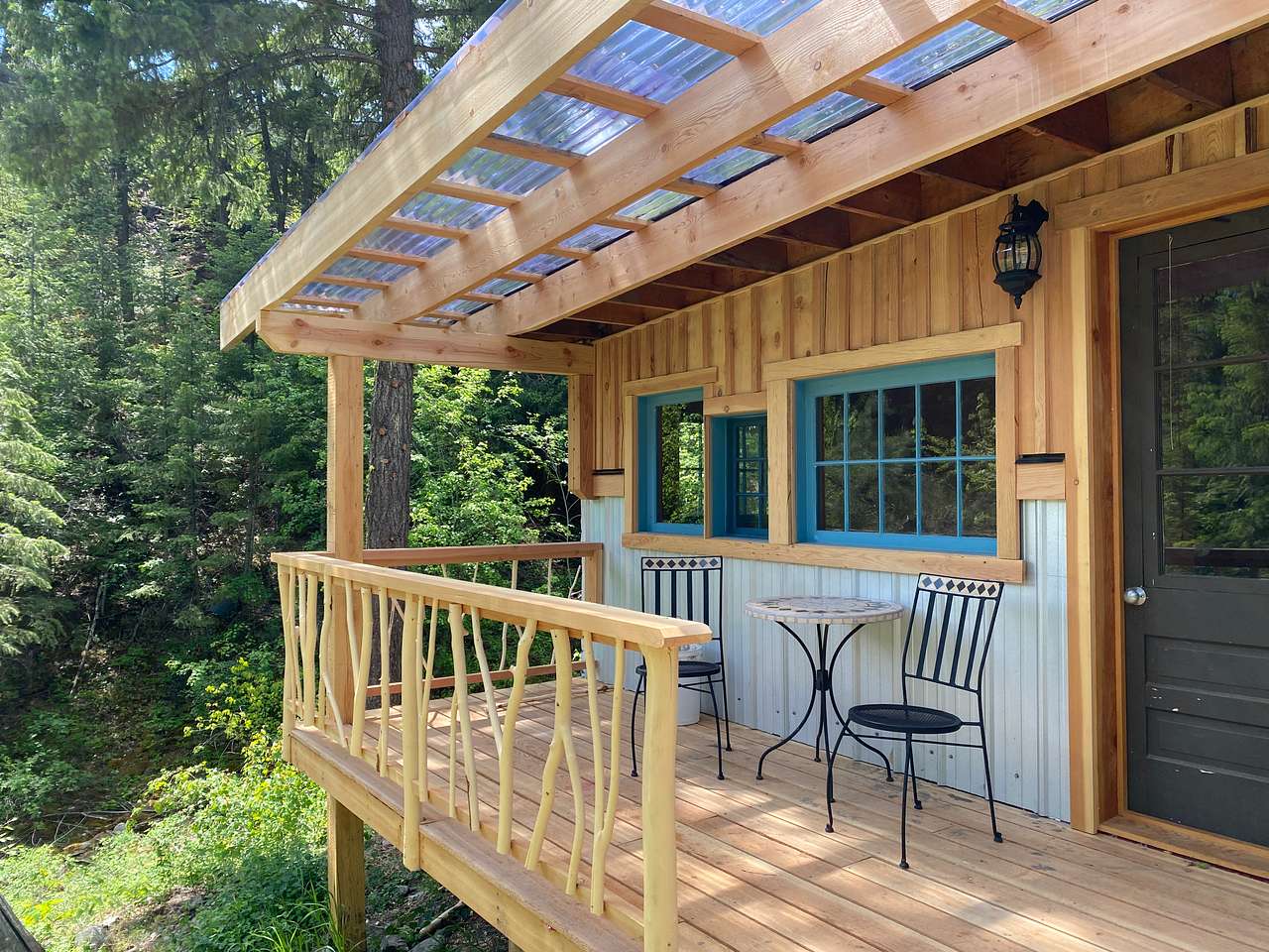 Deep Mountain Sea Cabin