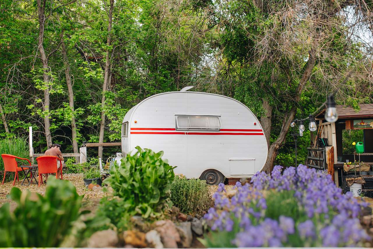 Seating area and camper