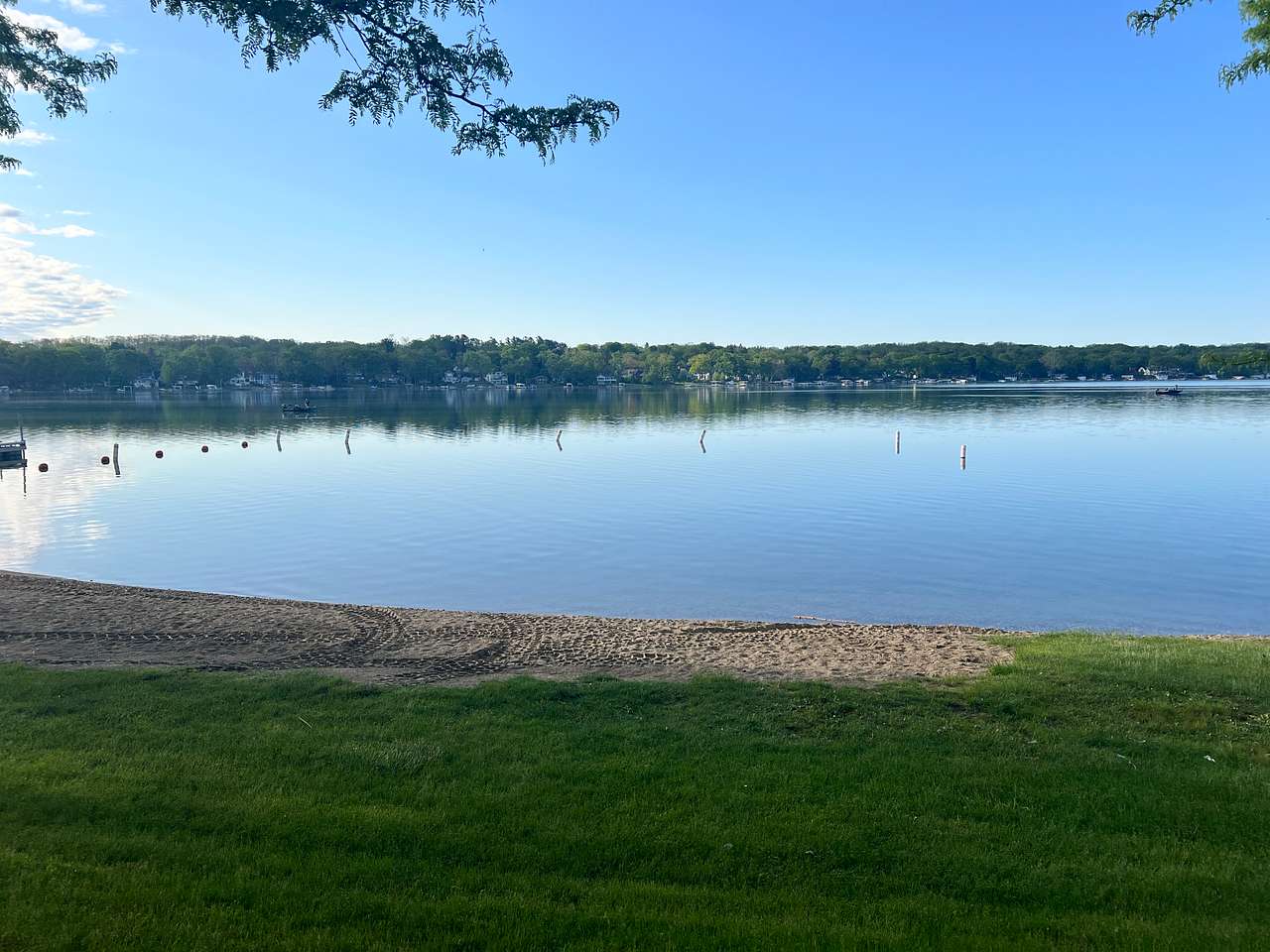Swimming area and Lance Park. No wake from sunset or 8:30 PM (whichever comes first) until 9:00 AM for peaceful water activities 