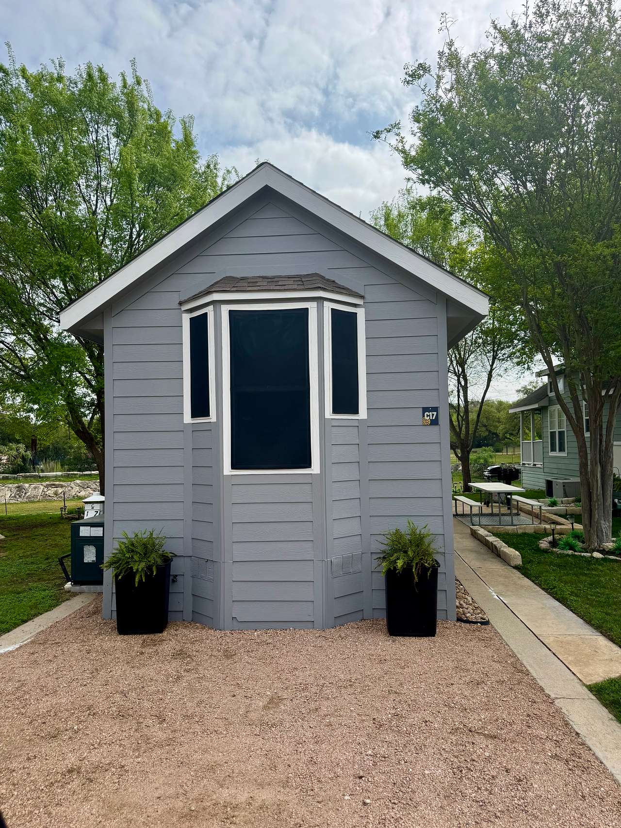 Luxe tiny cabin Lake Travis