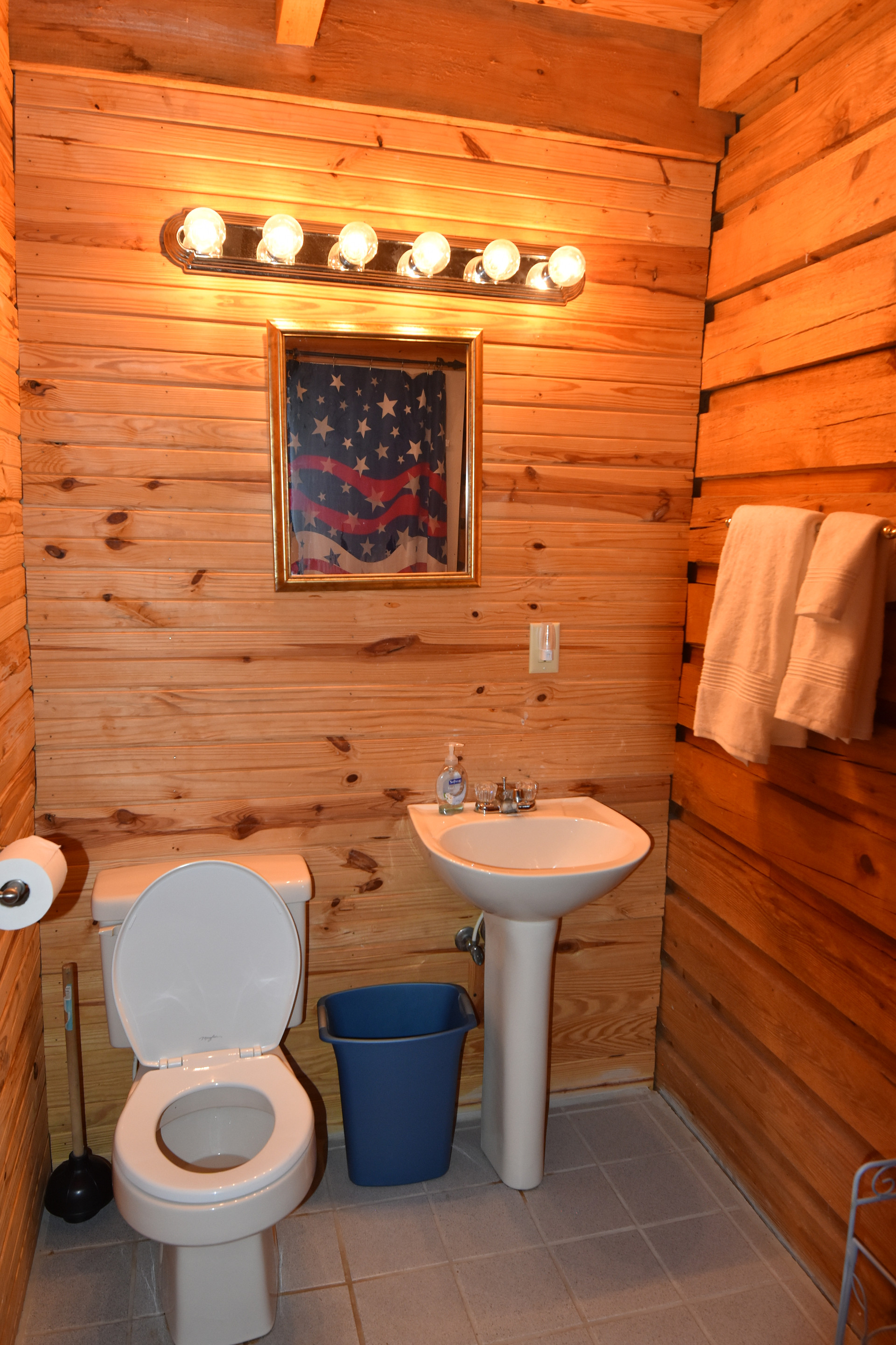 Laurel Lake Cabins