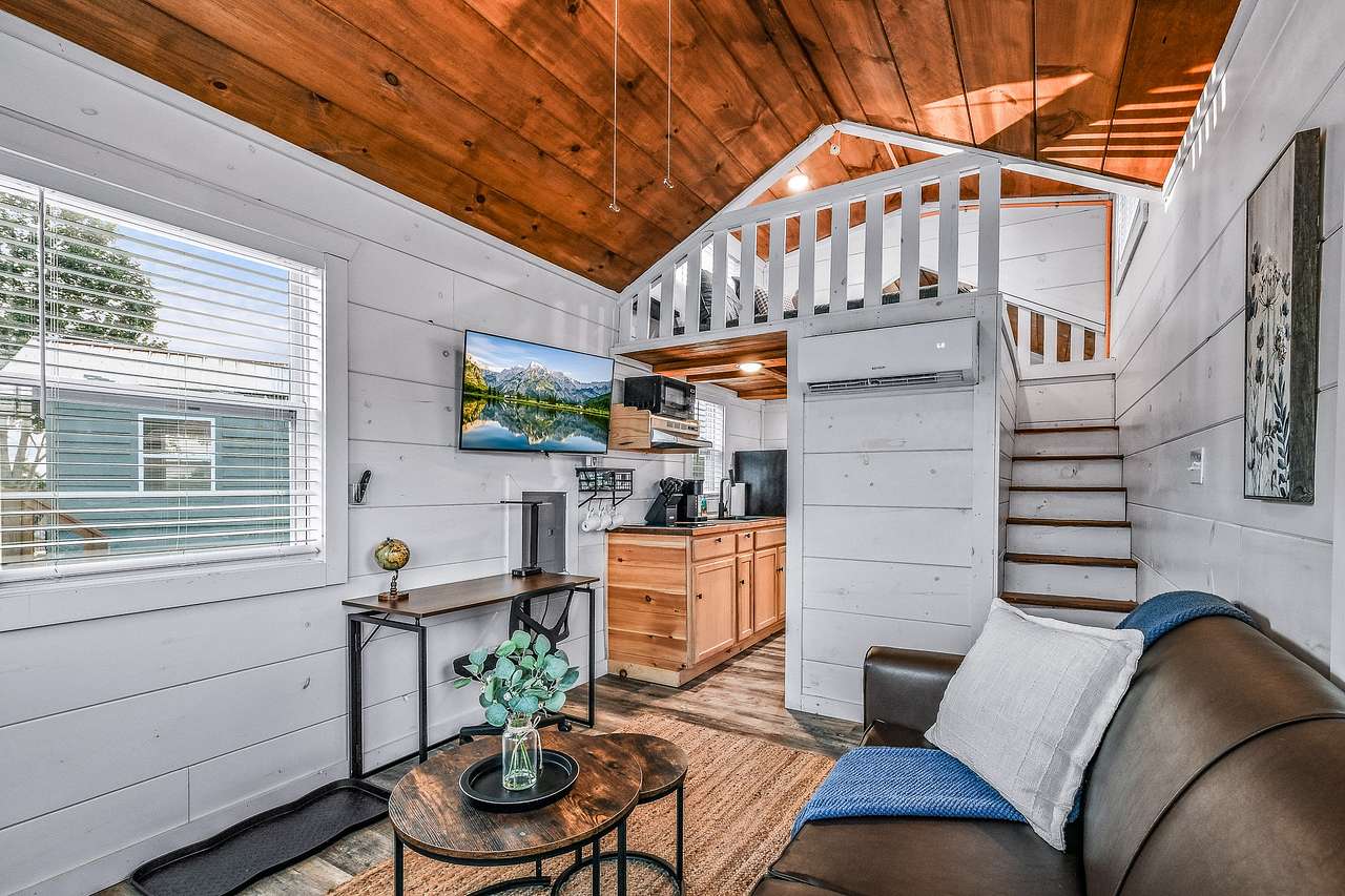 Sojourn Lodging