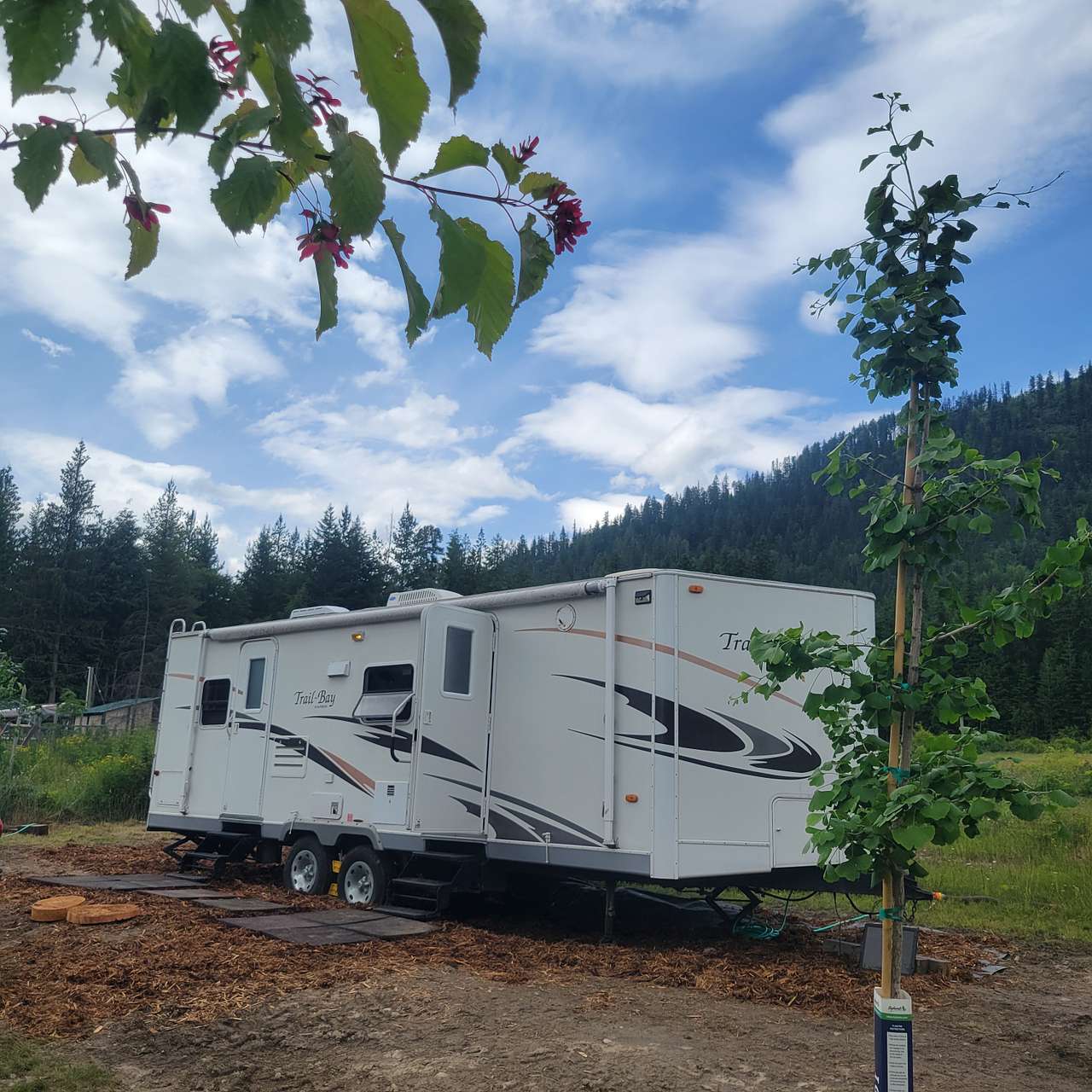 Kootenay Born retreat by Arrow lake