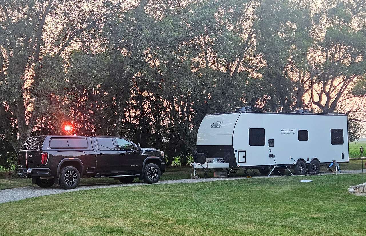 T&K Schoolhouse Camping