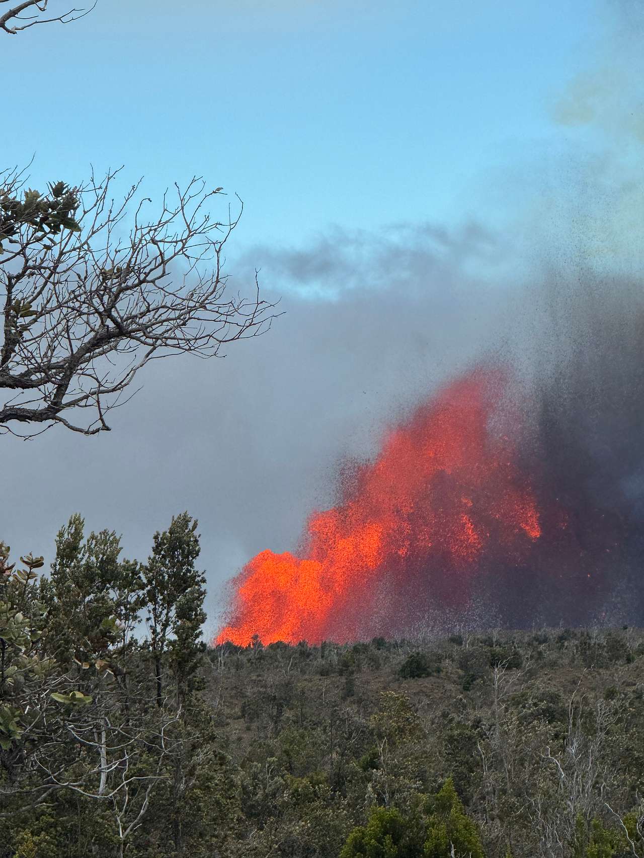 Minutes drive to Volcano national Park