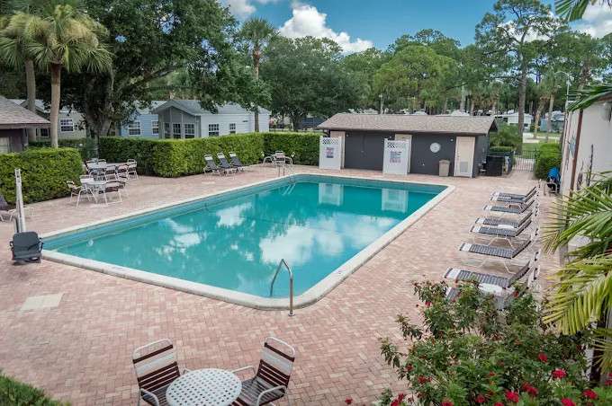 Road Runner Travel Resort