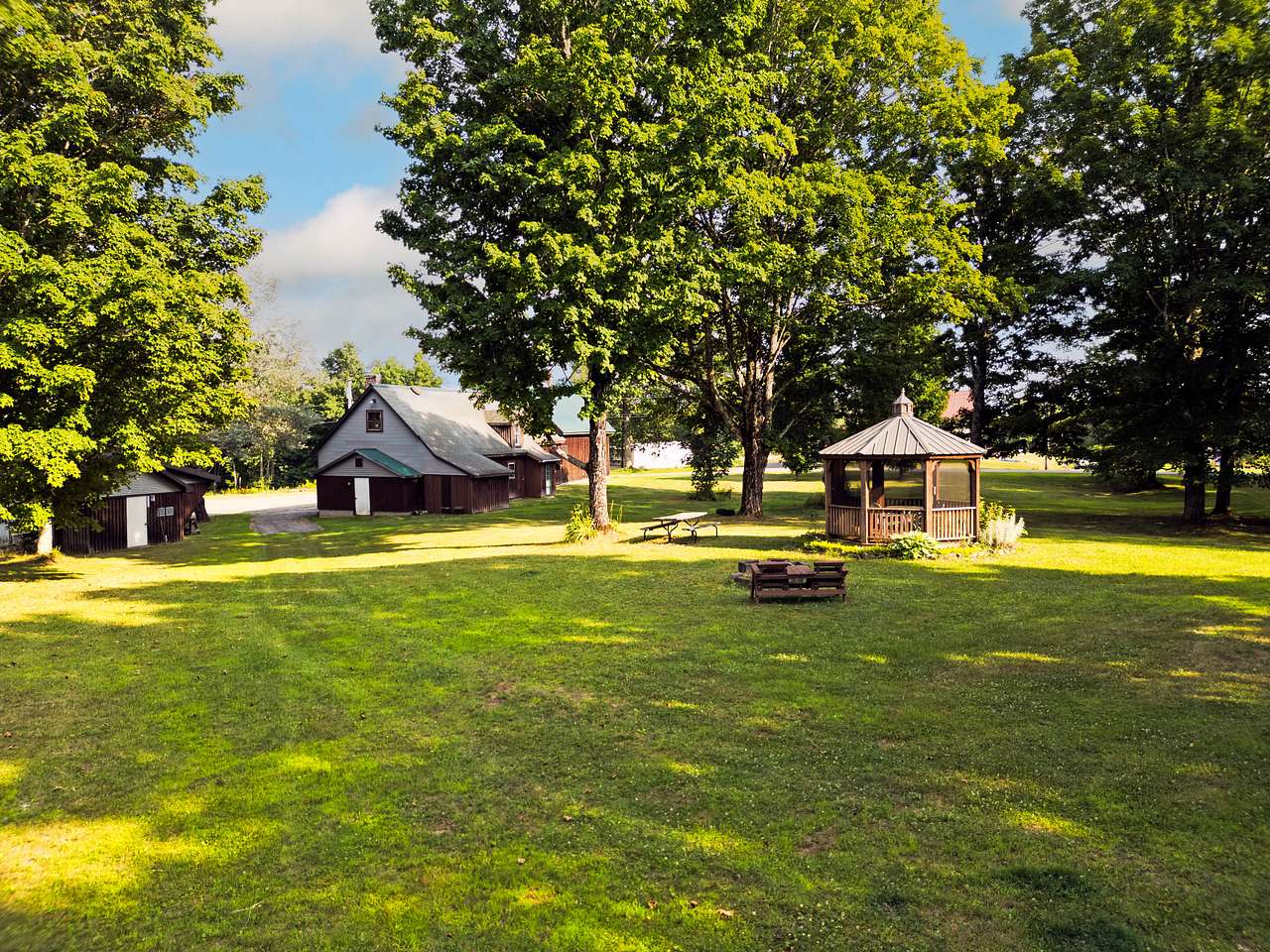 The Pomeroy Place - Private Trails