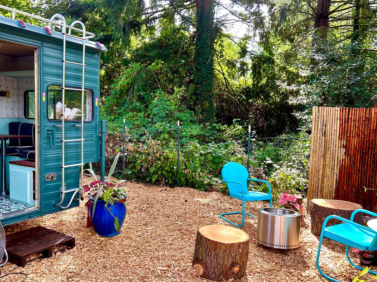 Peaceful Urban Oasis Glamping