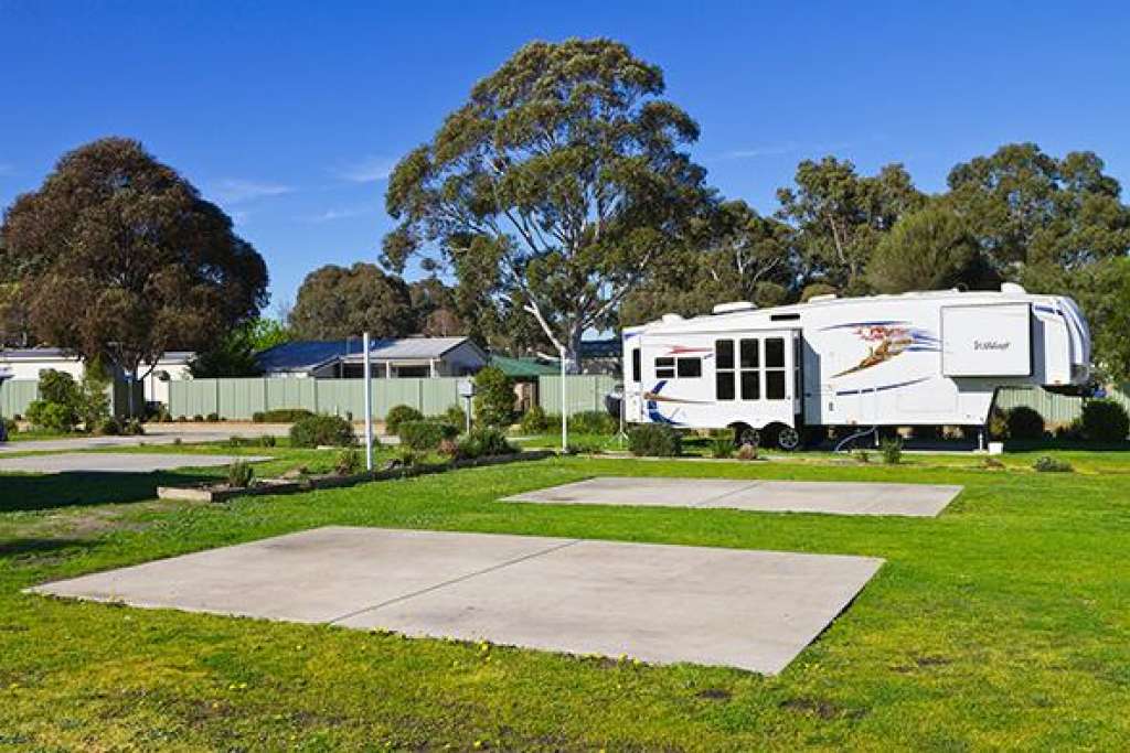 Sandhurst Motel & Campground
