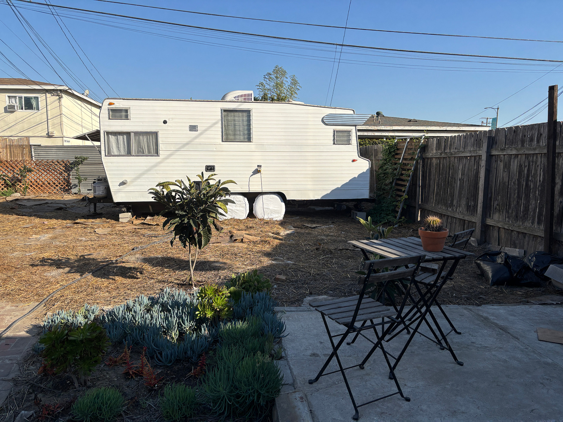 Vintage Camper In LBC Garden