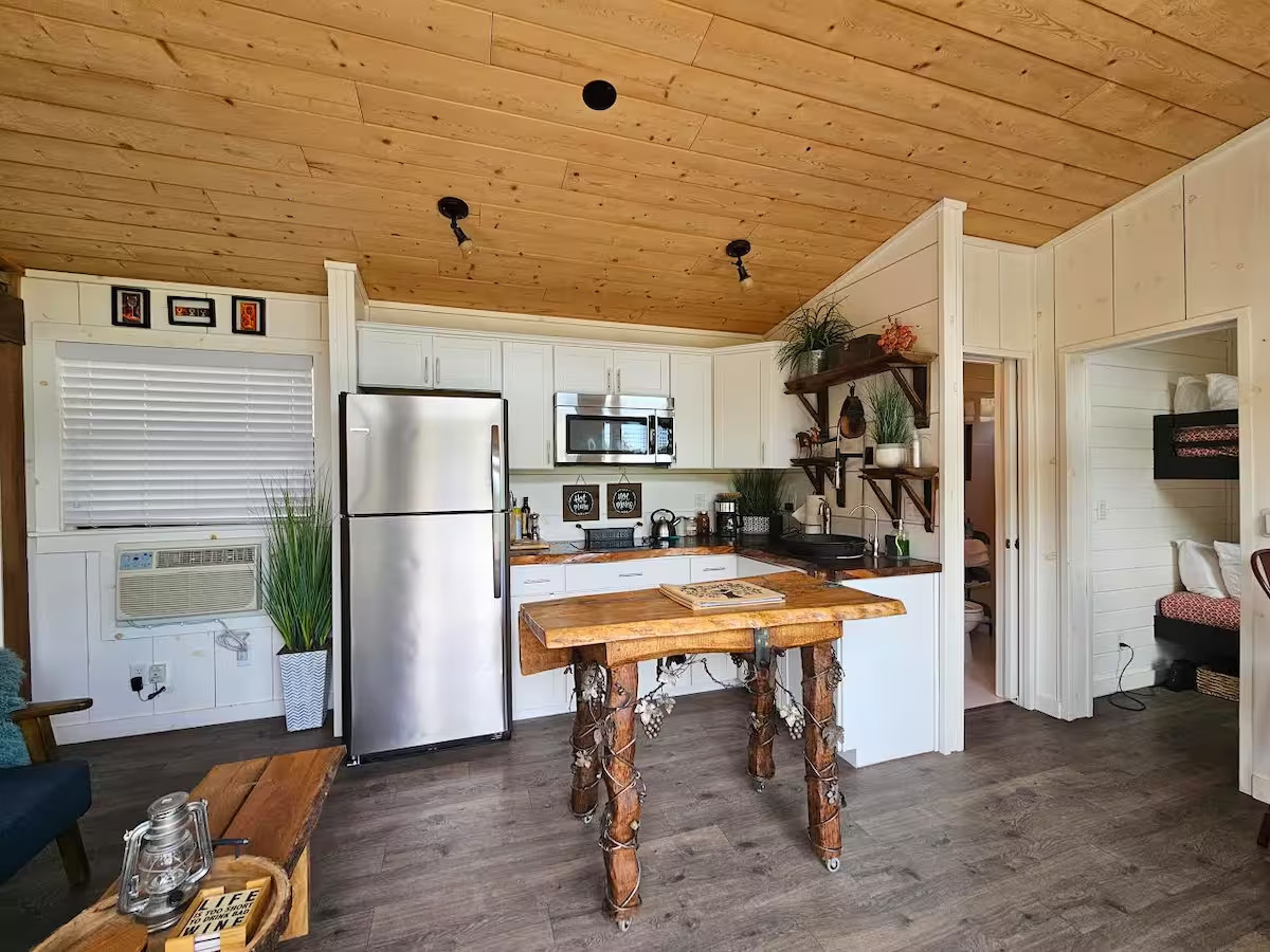 Cabin Chic A&B C-sites