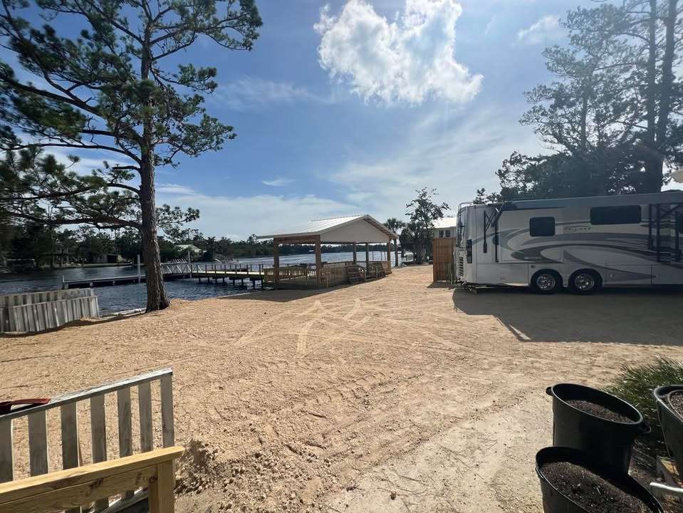 Waterfront Sawgrass Point RV Spots