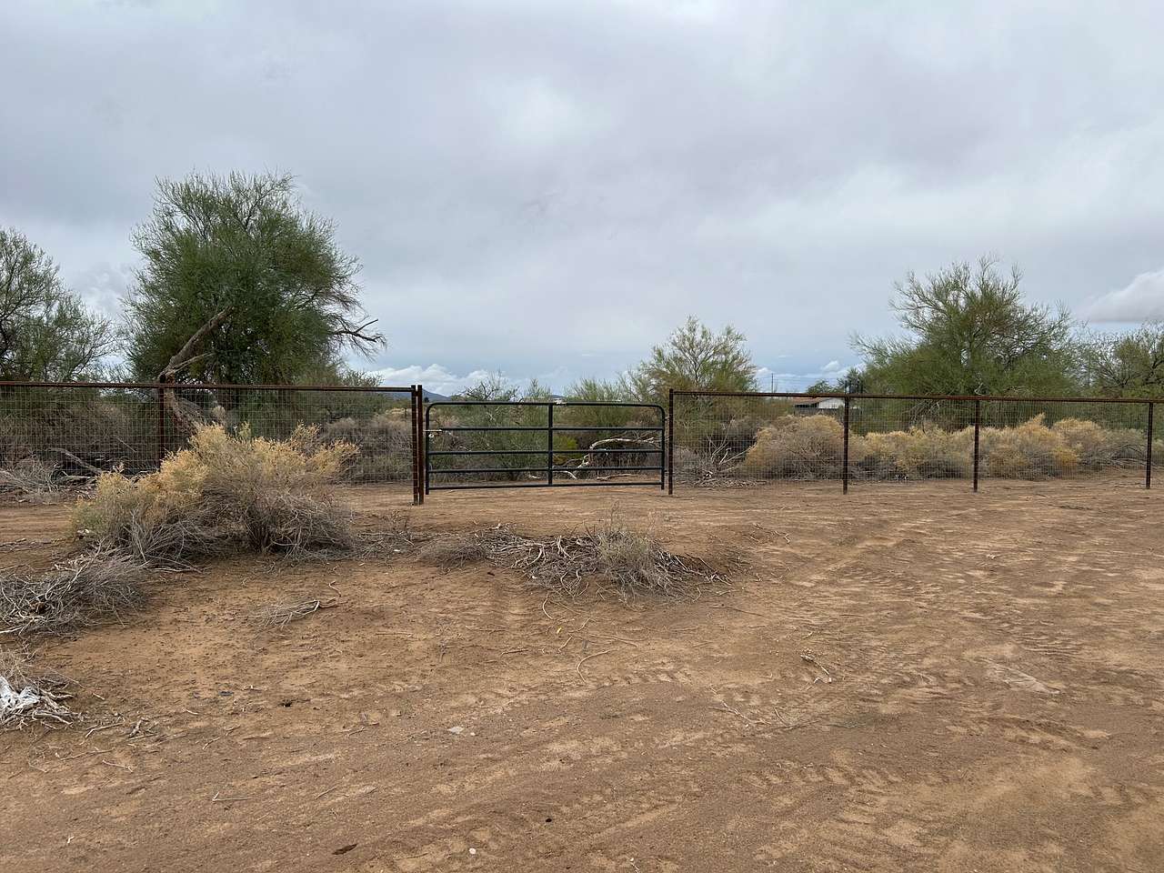 3Acre Desert RV Camp W/ 5’ Fence