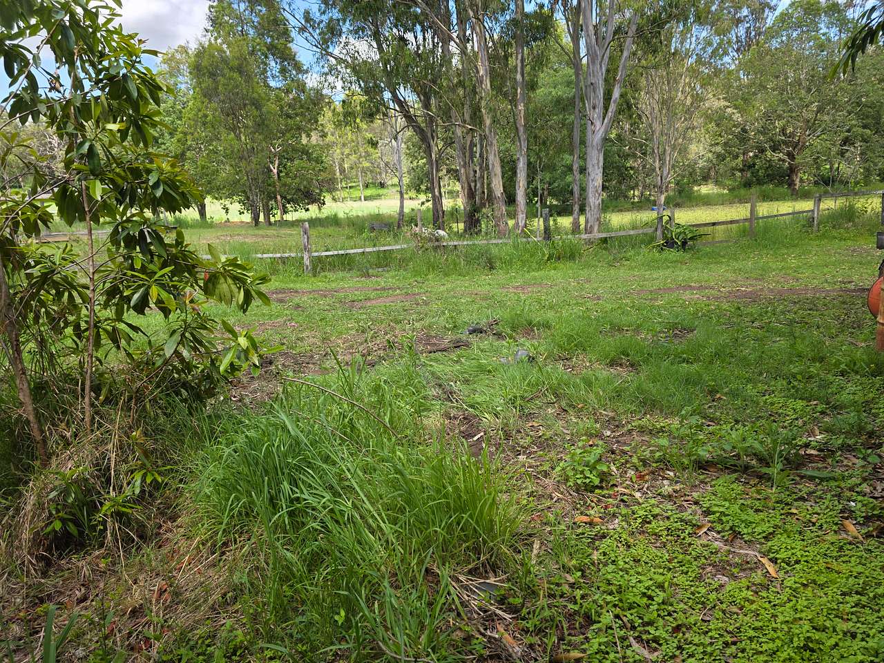 Relaxed Tamborine Village Farm Camp
