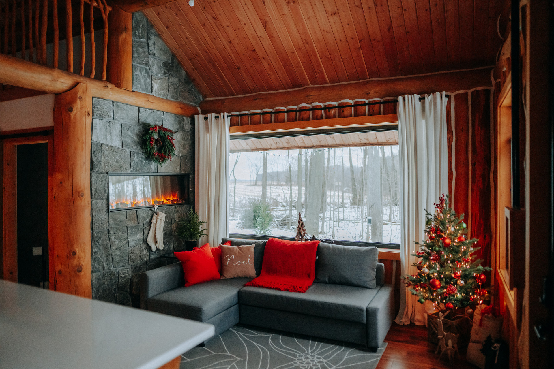 Cosy Log Cabin