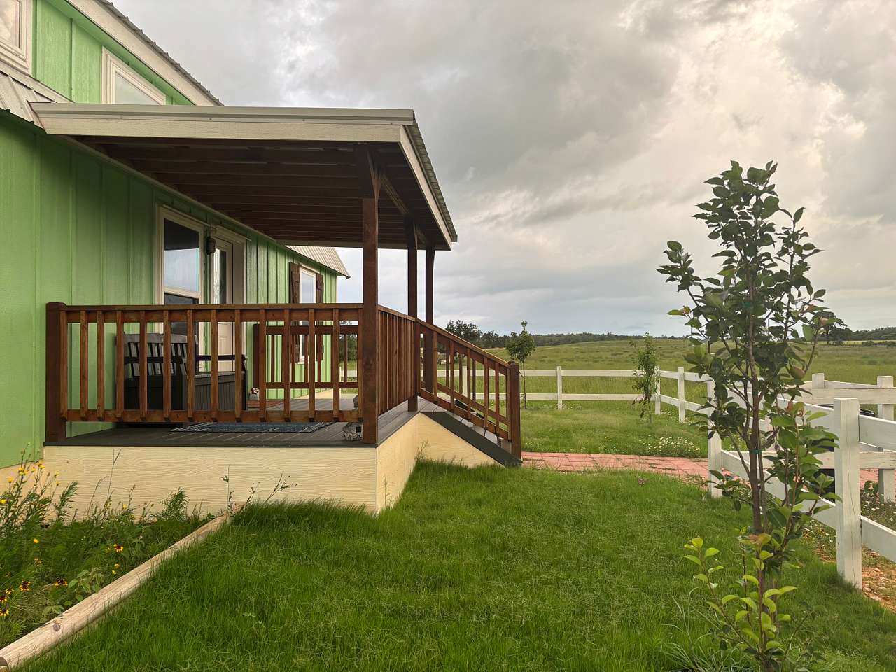 Cozy Texas Cabin W/ Deck, Firepit
