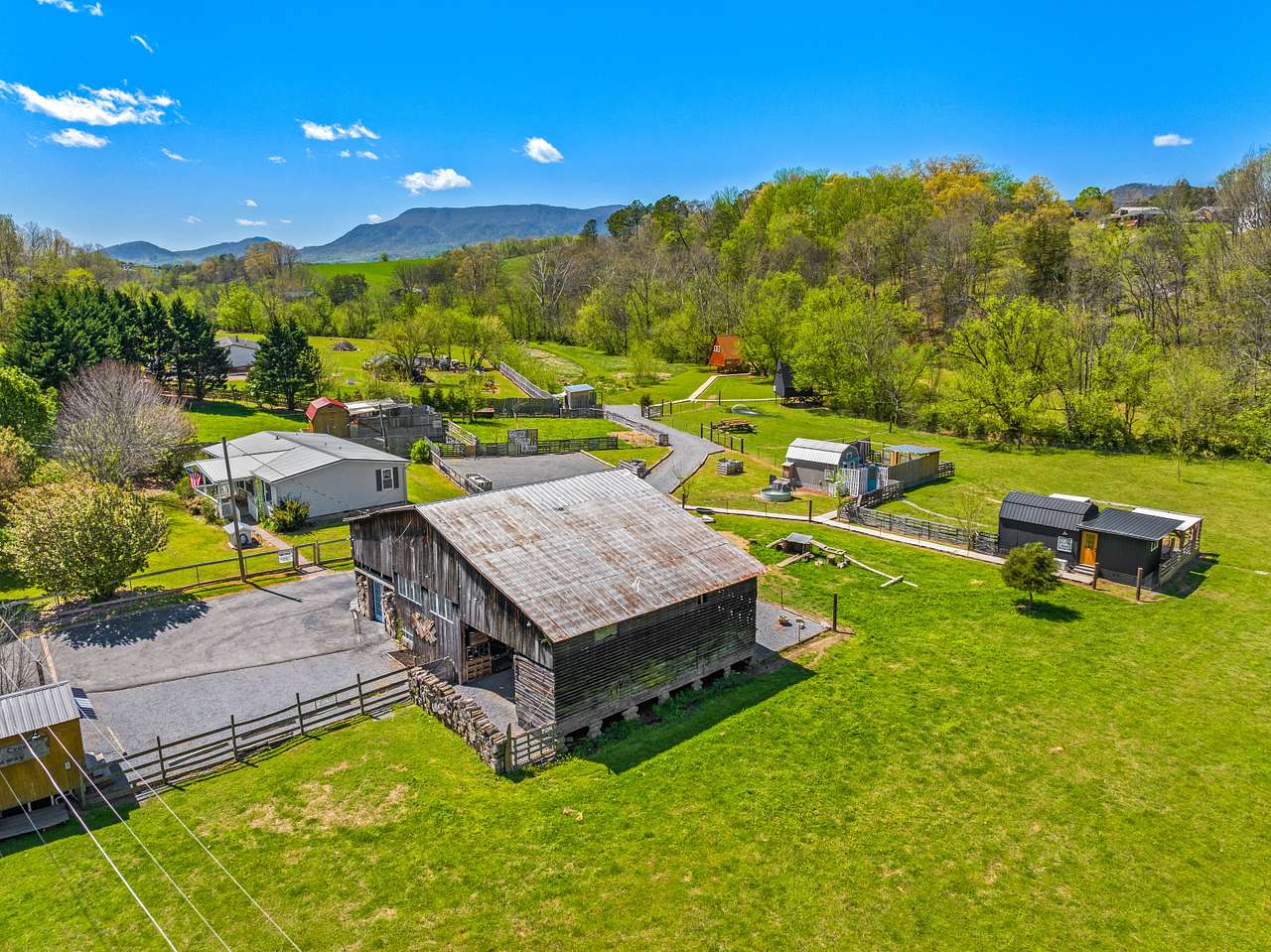 English Creek Hideaway Glamping