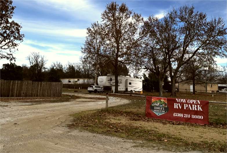 Charlie's Lakeside RV Park