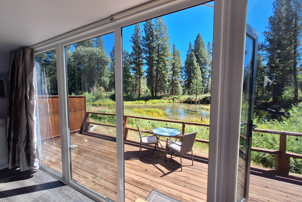 Crater Lake Resort