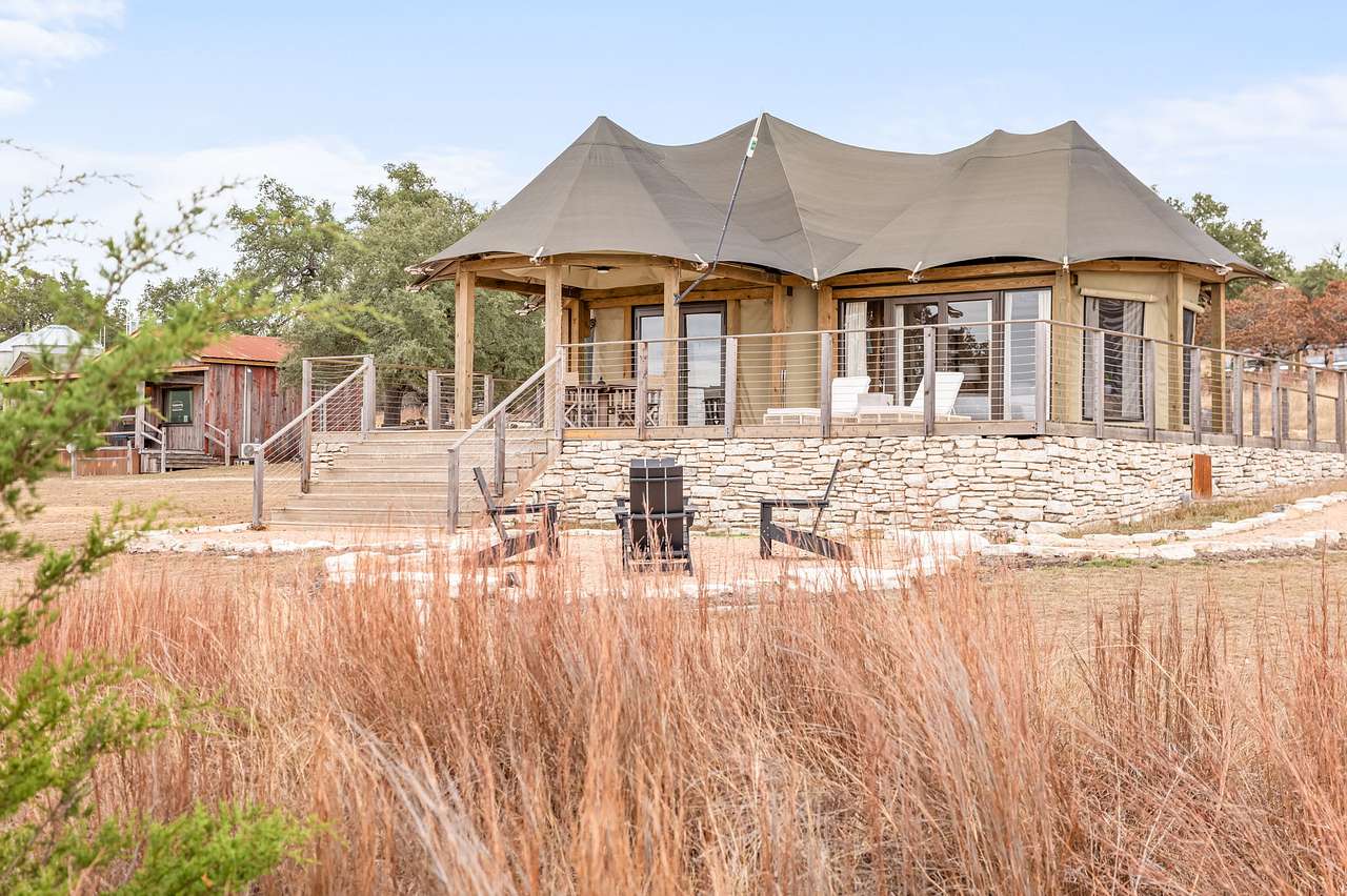 Outdoorsy Hill Country