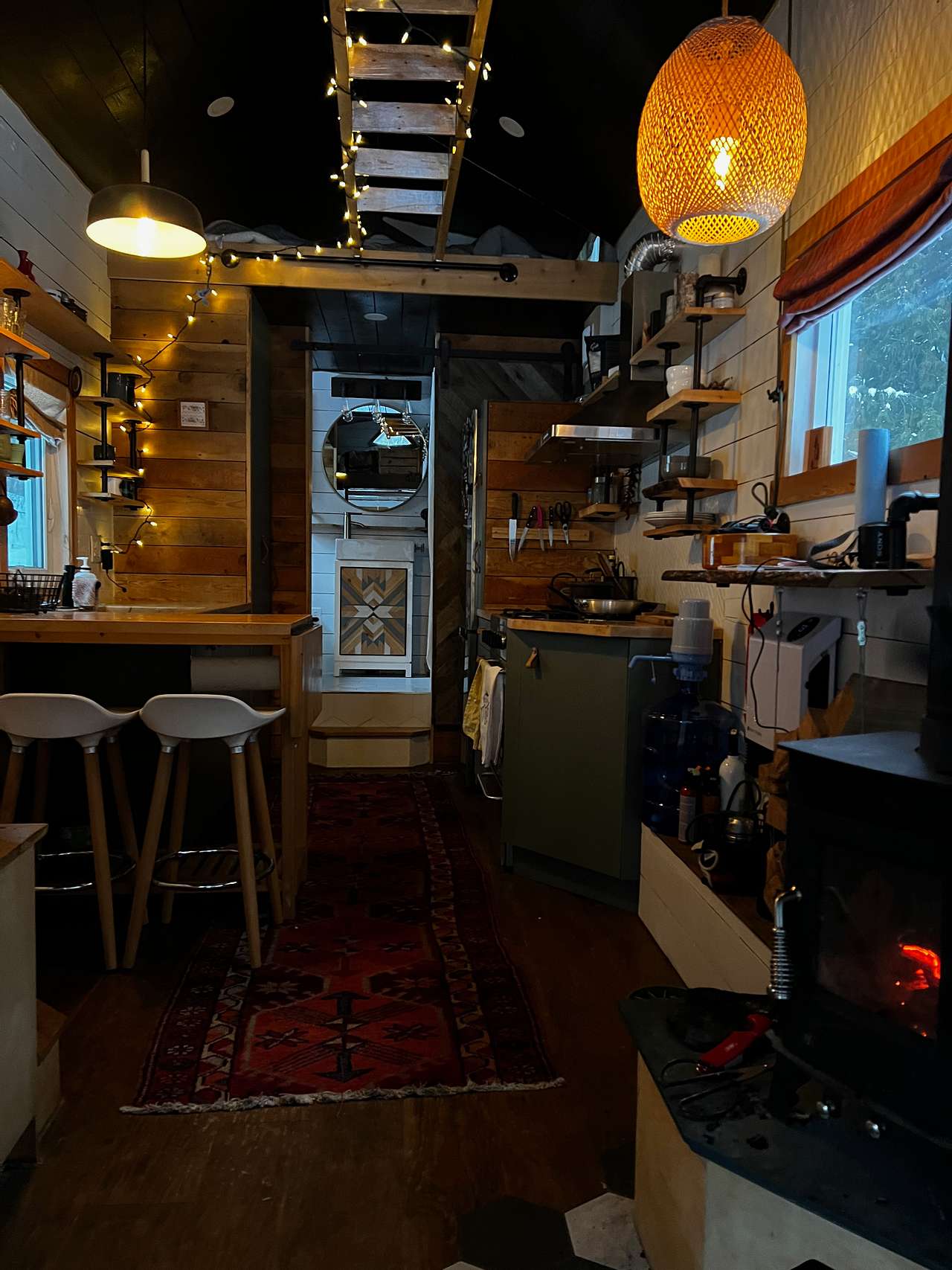 TinyRetreat: Off-Grid Forest Reset