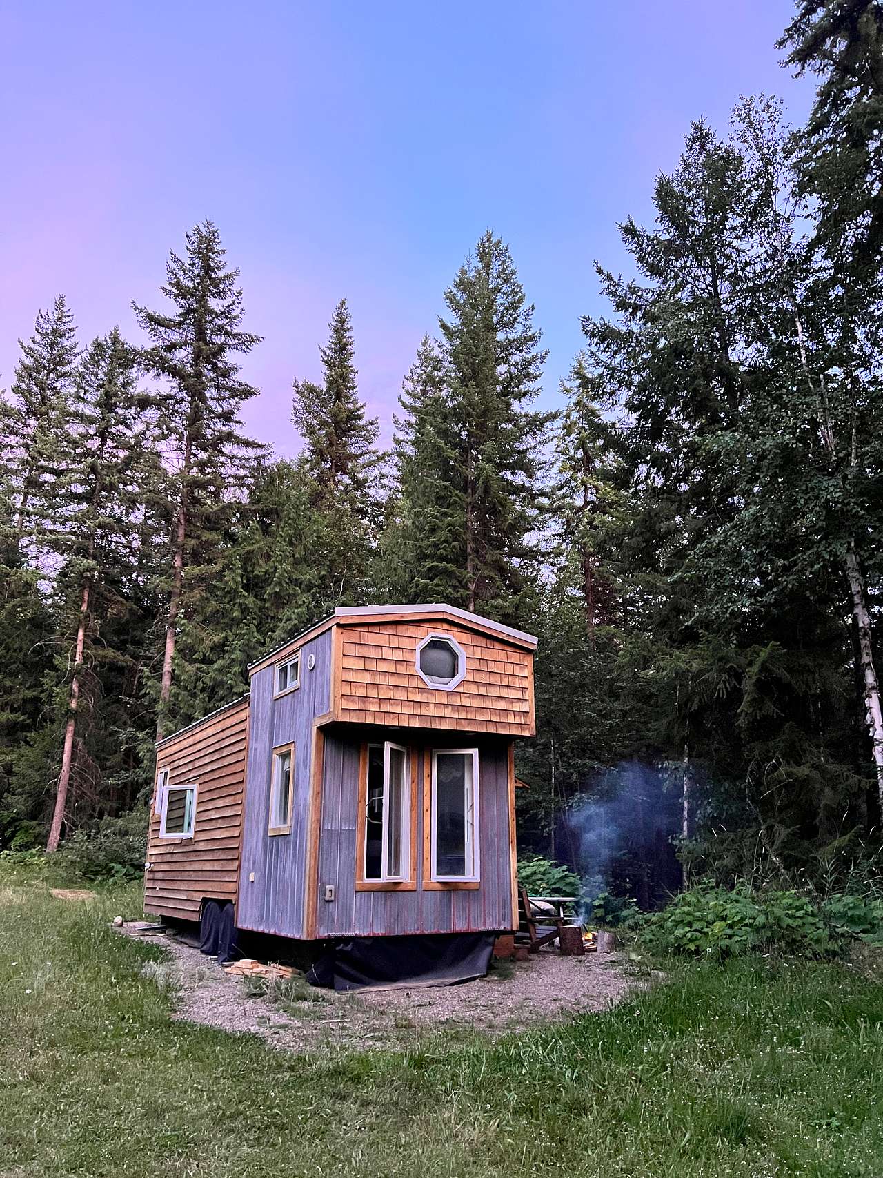 TinyRetreat: Off-Grid Forest Reset