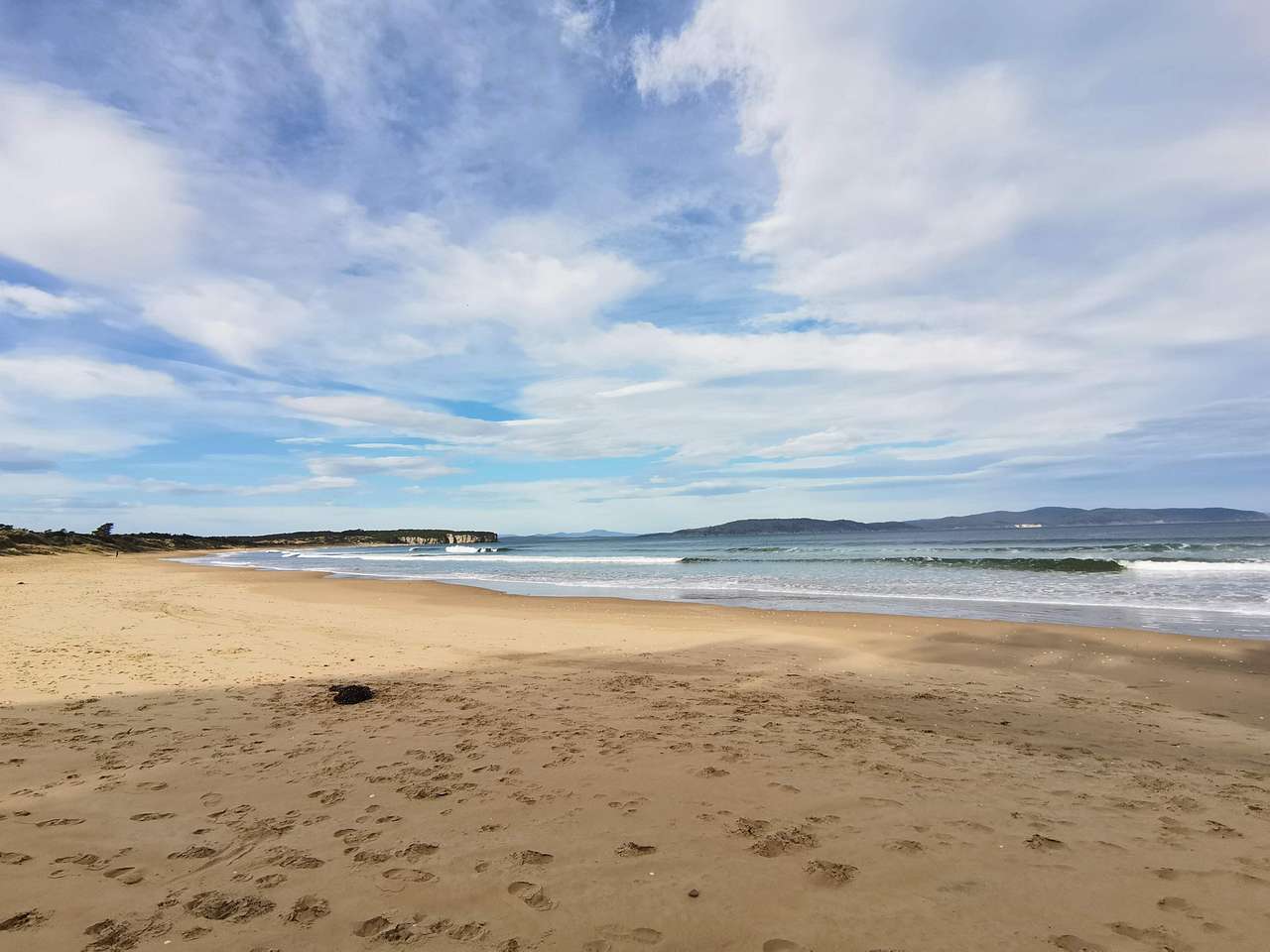 Nearby Clifton Beach, a 10 minute drive away, is a popular surf beach which is patrolled during peak season. 