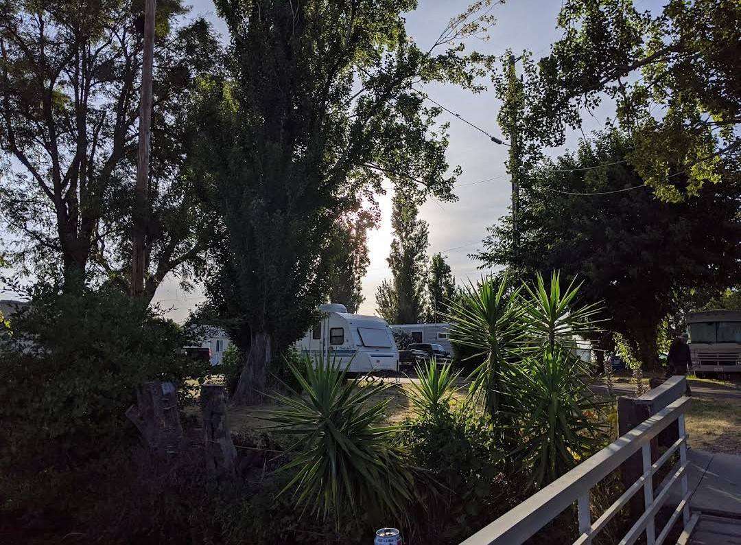 Unhitched Snug Harbor RV Park & Marina