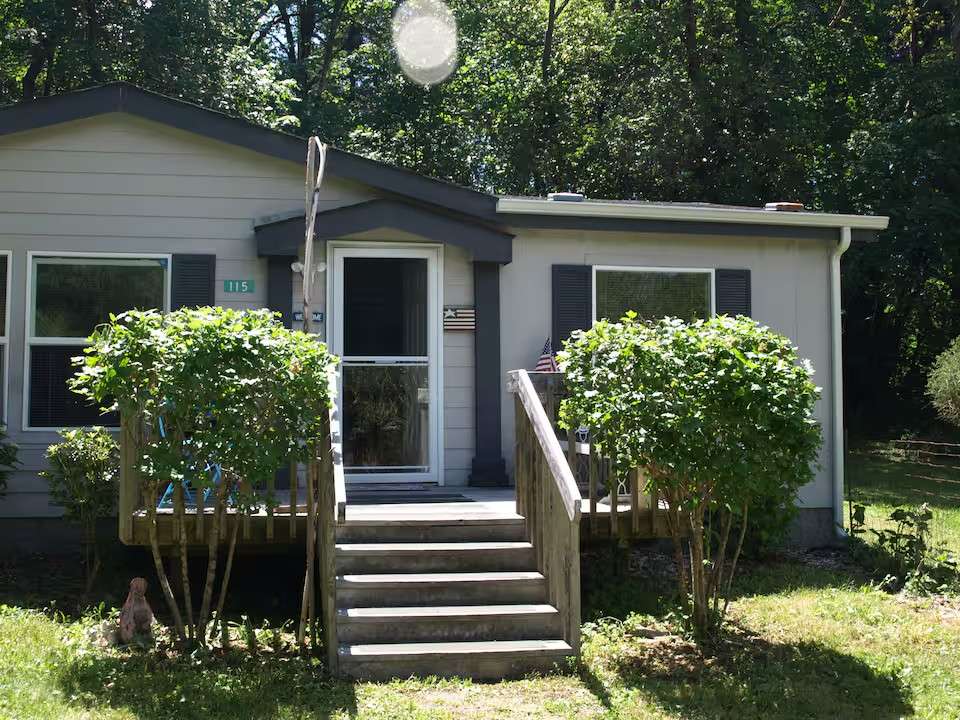 Casa De Duffy - Forested 1 acre