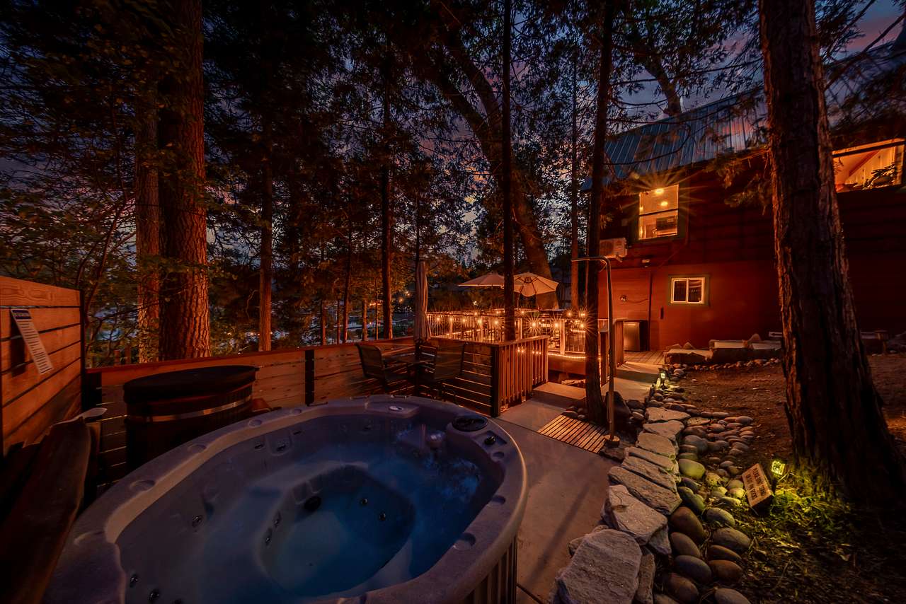 Stargazing Dome with Forest Cottage- Lakefront