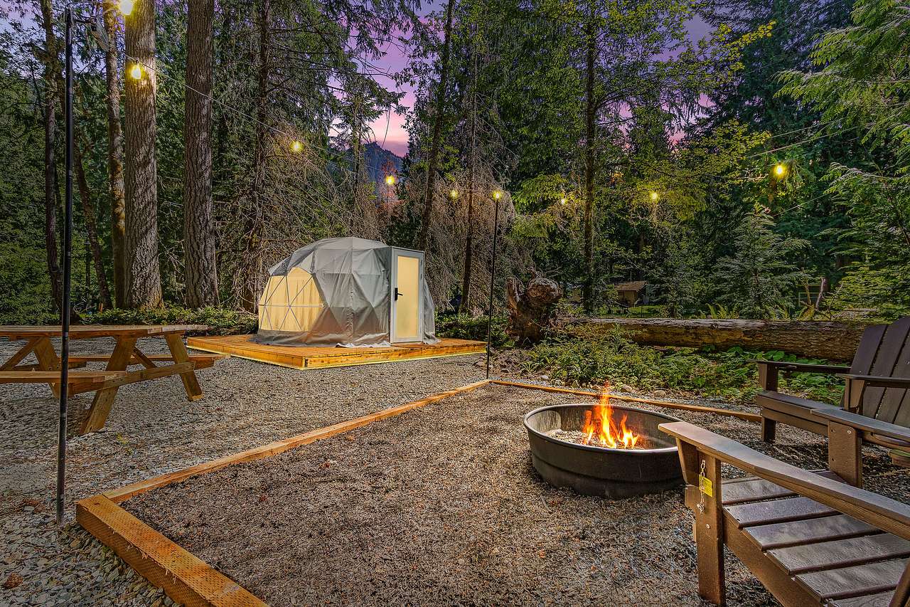 Private Globe Dome at Mount Rainier