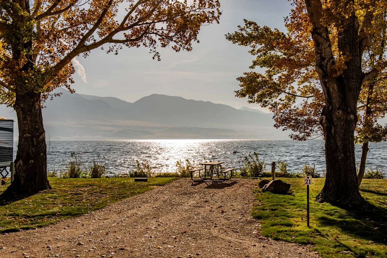 Lakeshore Cabins & Campground
