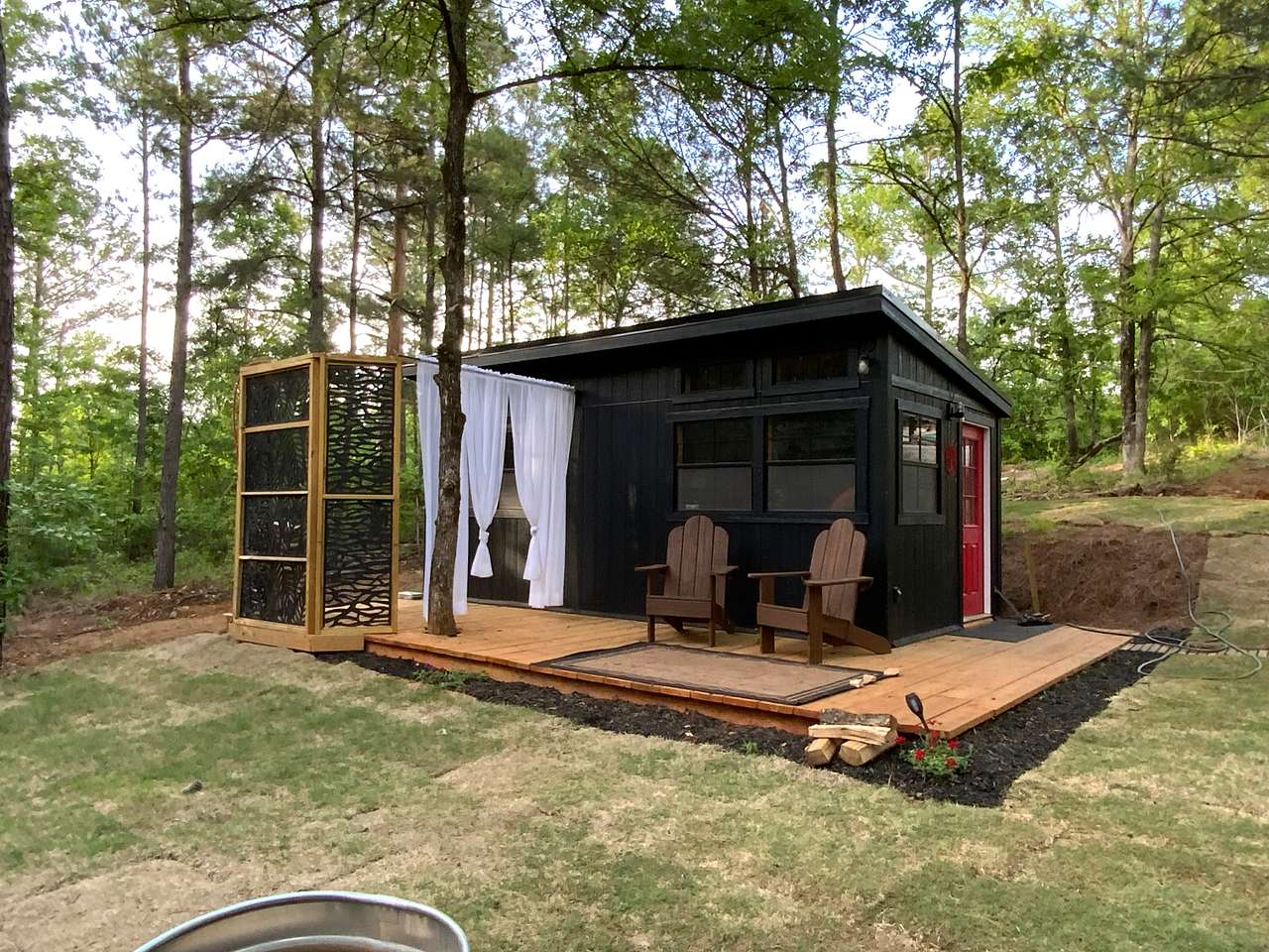 Von's Guest Camp Retreat