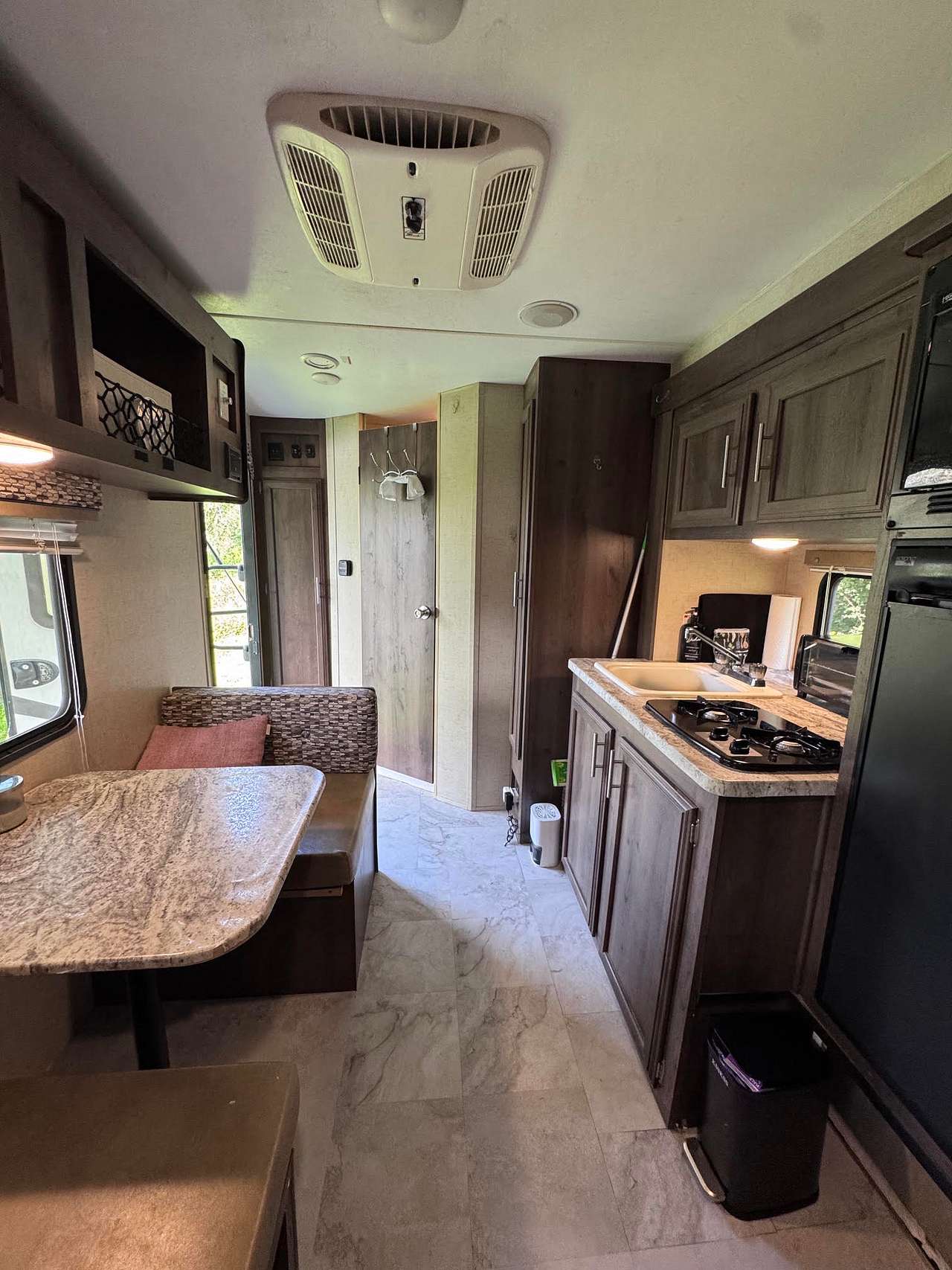Mini Camper 20 feet -Hidden Gem