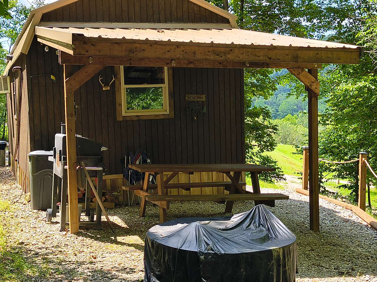 Poca Valley Cabins
