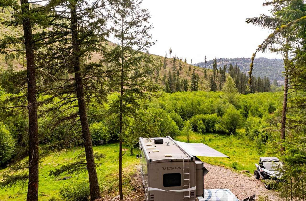 Clinton MT Peaceful Mountain View RV Pad : Prime Hunting Region