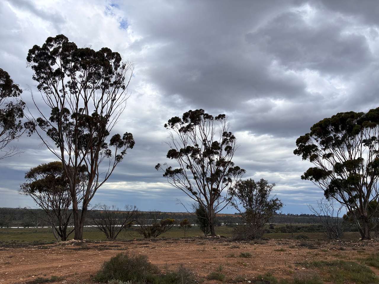 RiverBed Sky Retreat