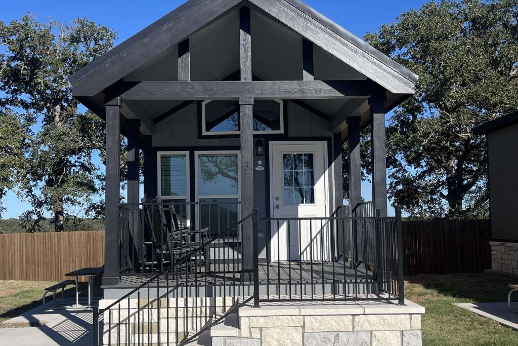 Lantern Oaks RV Resort