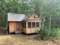 The cabin at White Duck Farm